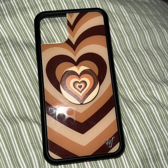 Wildflower brown heart case with popsocket - Picture 2 of 5